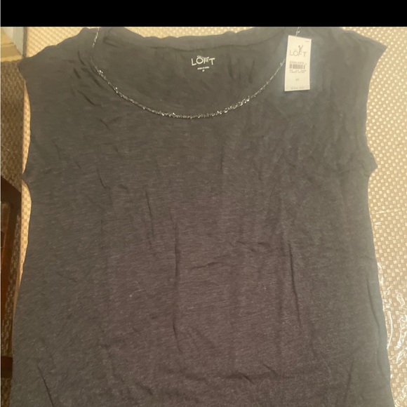 NWT LOFT GREY T SHIRT WITH STUDS AROUND THE NECK SIZE MEDIUM - Picture 7 of 9